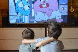 חדשות בבית – כמה מומלץ לצרוך והאם הן משפיעות על האווירה המשפחתית?